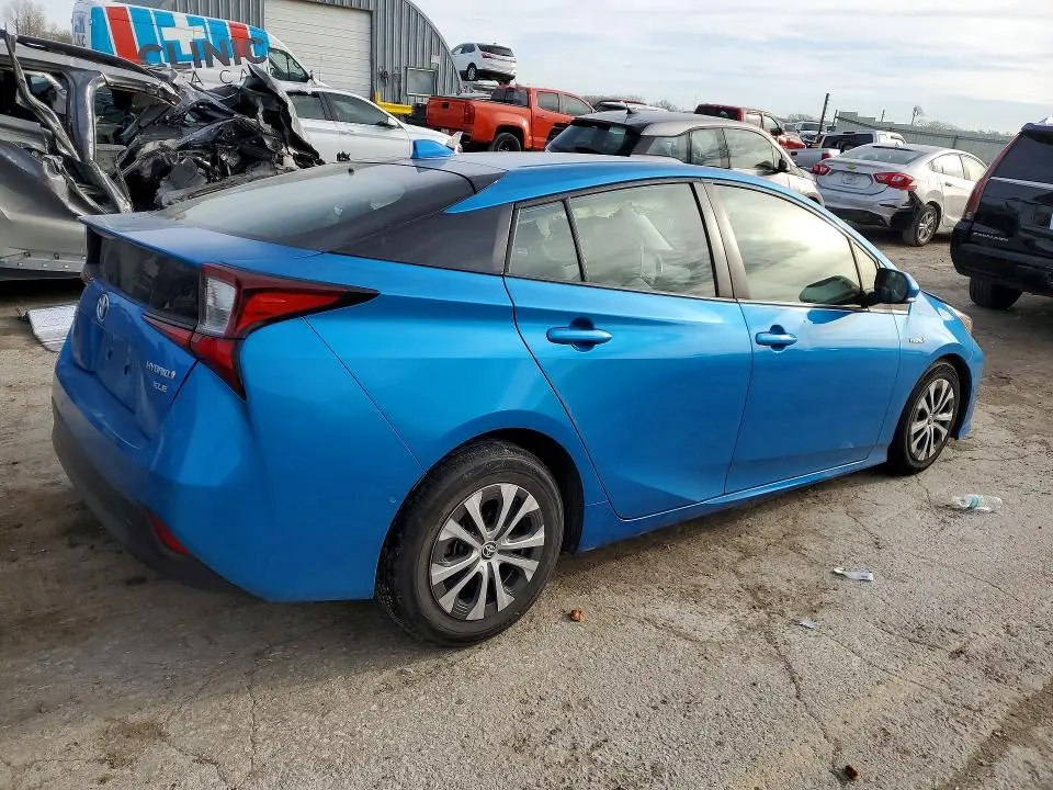2022 TOYOTA PRIUS XLE AWD-E  