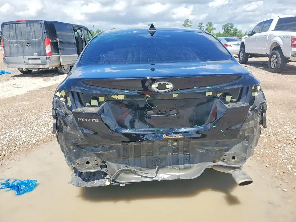 2020 KIA FORTE LXS  