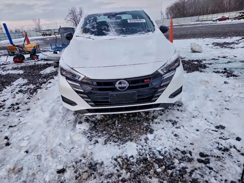 2024 NISSAN VERSA SR  