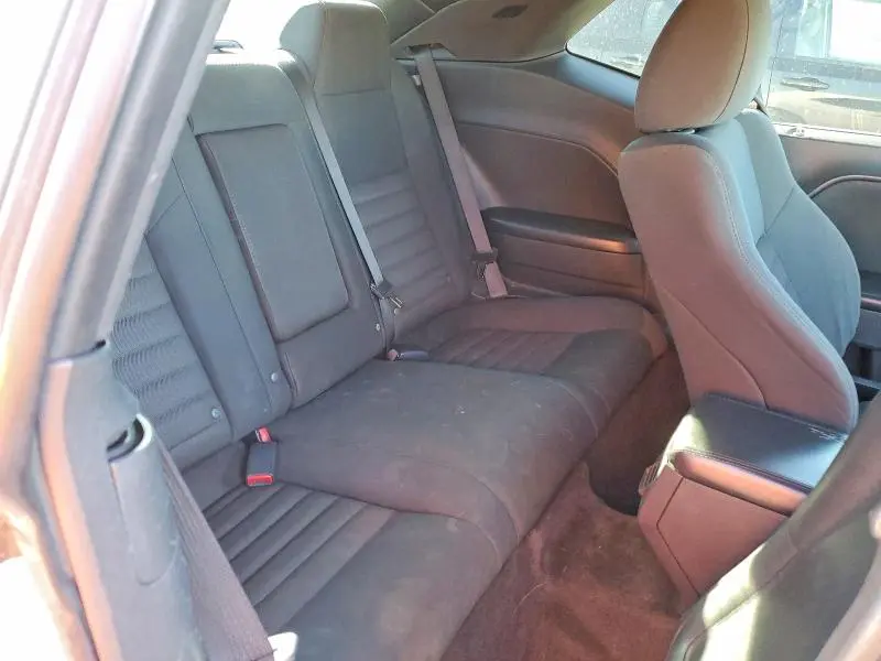 2010 DODGE CHALLENGER SE  