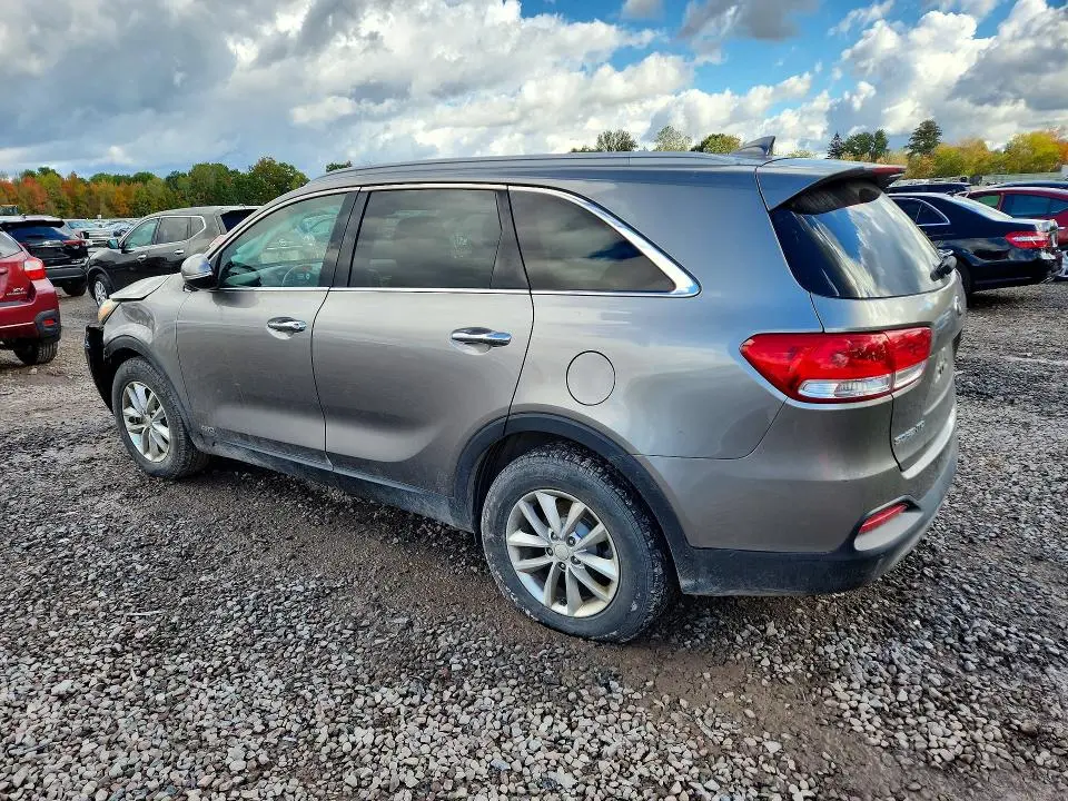 2017 KIA SORENTO LX  
