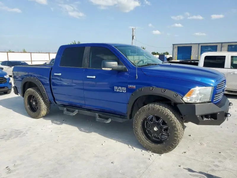 2016 RAM 1500 SLT  