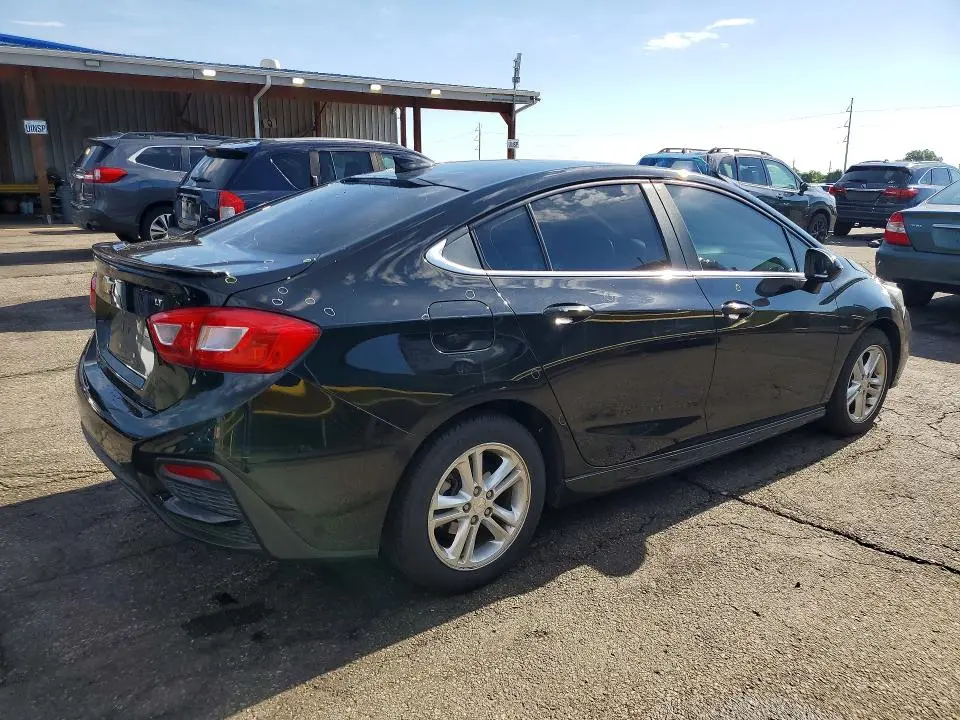 2017 CHEVROLET CRUZE LT  