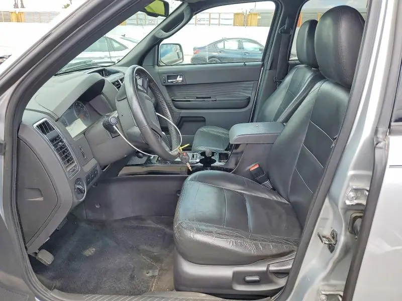 2010 FORD ESCAPE LIMITED  