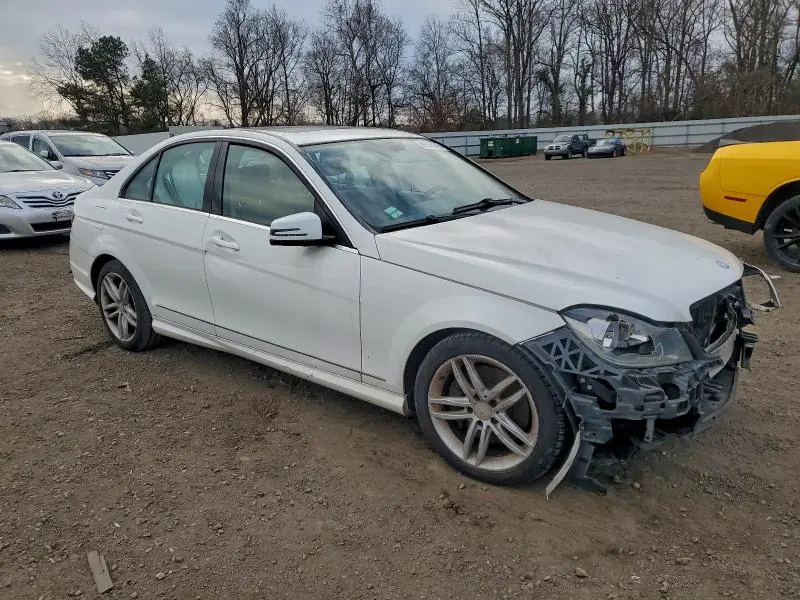 2013 MERCEDES-BENZ C 300 4MATIC  