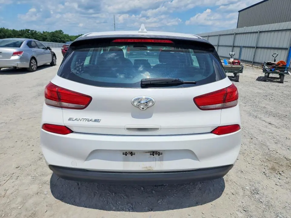 2018 HYUNDAI ELANTRA GT BASE  