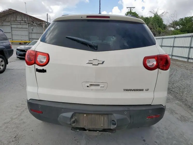 2011 CHEVROLET TRAVERSE LT  