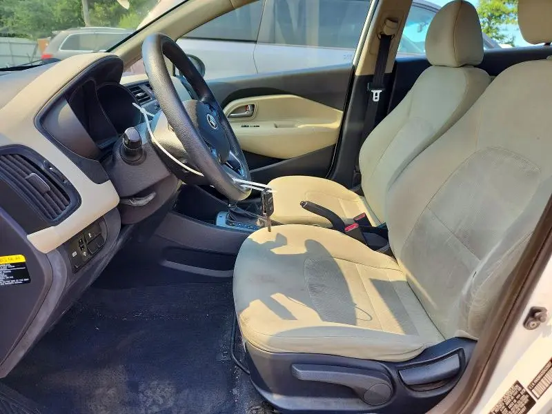 2013 KIA RIO LX  