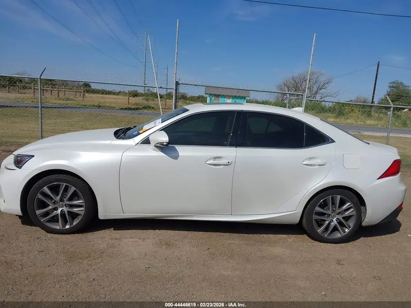 2019 LEXUS IS 300  