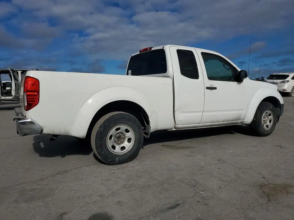 2012 NISSAN FRONTIER S  