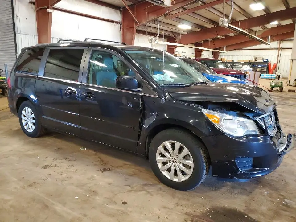 2013 VOLKSWAGEN ROUTAN SE  