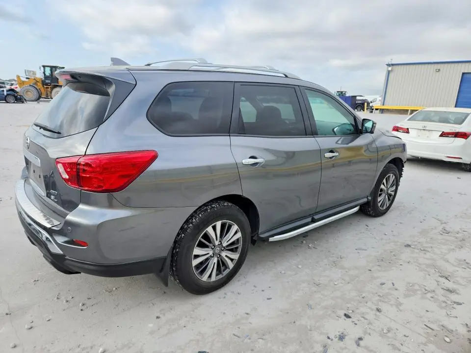 2020 NISSAN PATHFINDER SL  