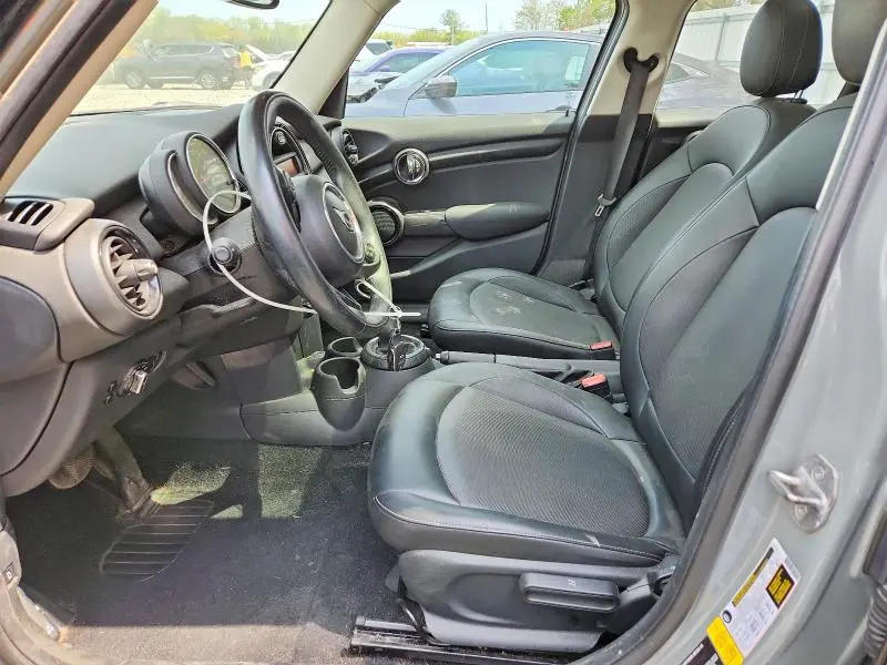 2016 MINI COOPER   