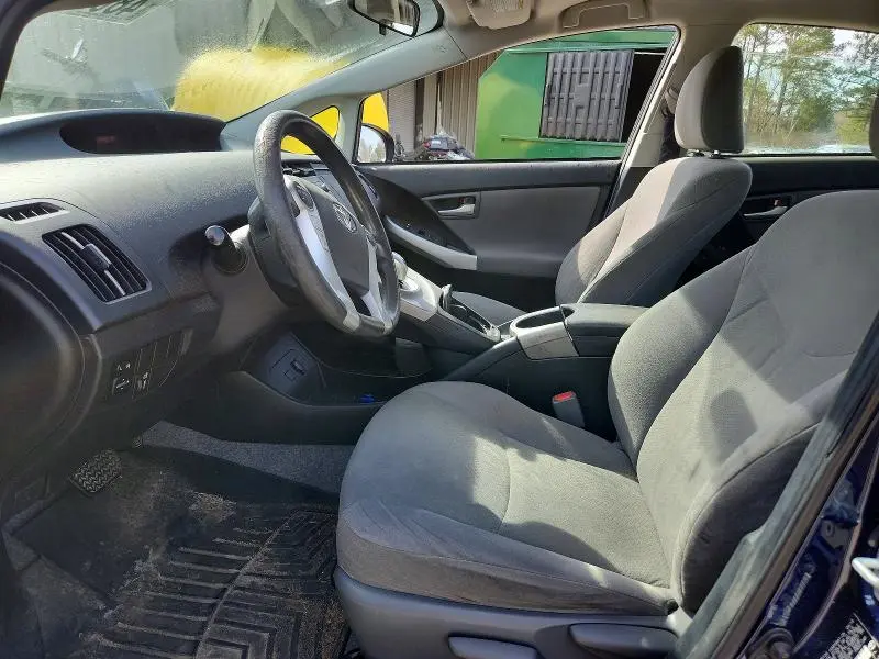 2015 TOYOTA PRIUS THREE  