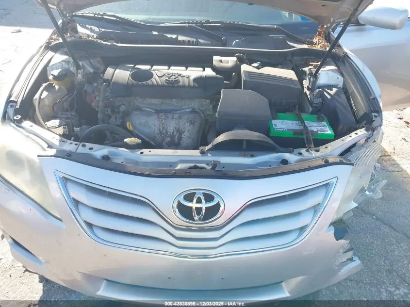 2011 TOYOTA CAMRY LE