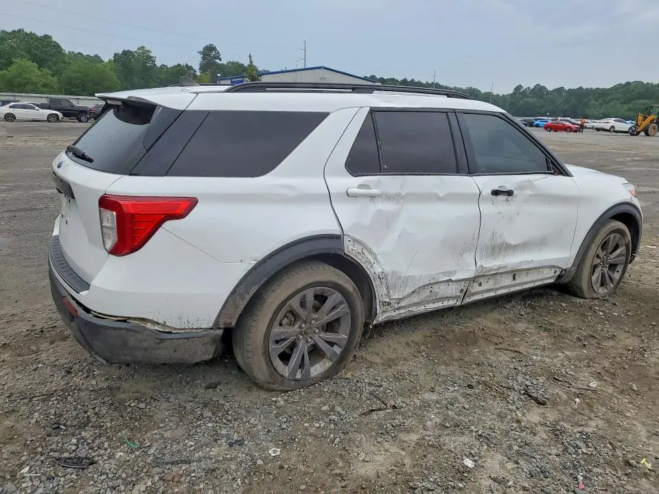 2021 FORD EXPLORER XLT  