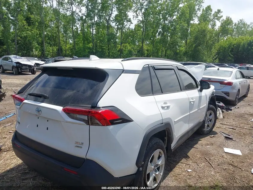 2019 TOYOTA RAV4 XLE