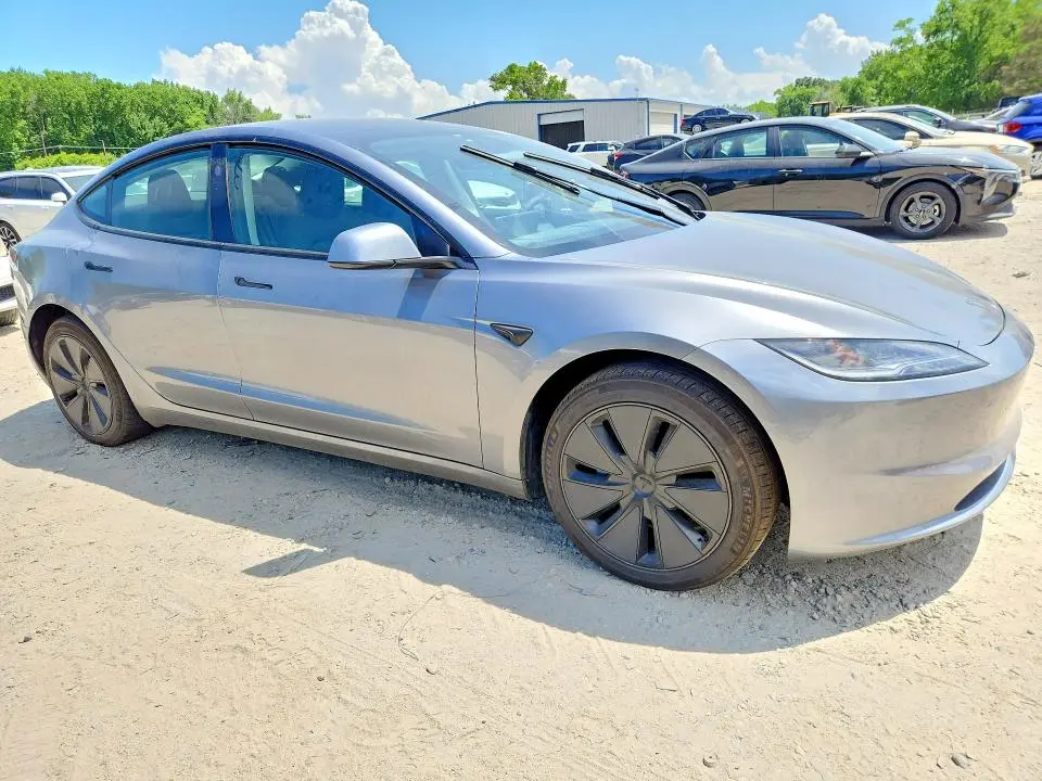 2025 TESLA MODEL 3   