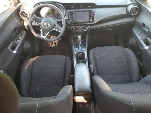 2021 NISSAN KICKS SV  