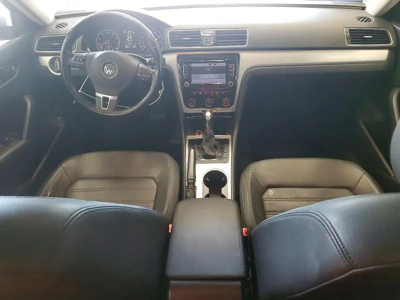 2013 VOLKSWAGEN PASSAT SE  