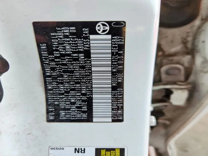 2020 TOYOTA COROLLA SE  