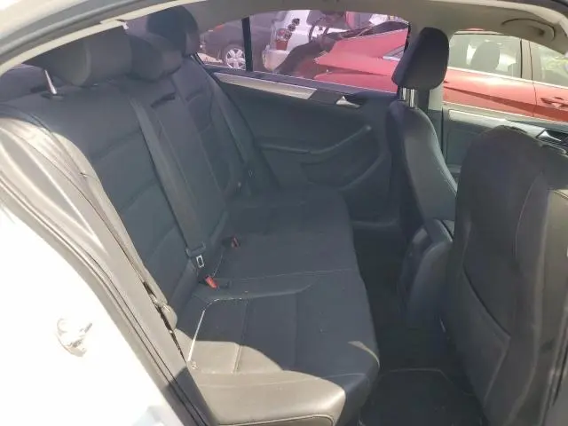 2016 VOLKSWAGEN JETTA SE  