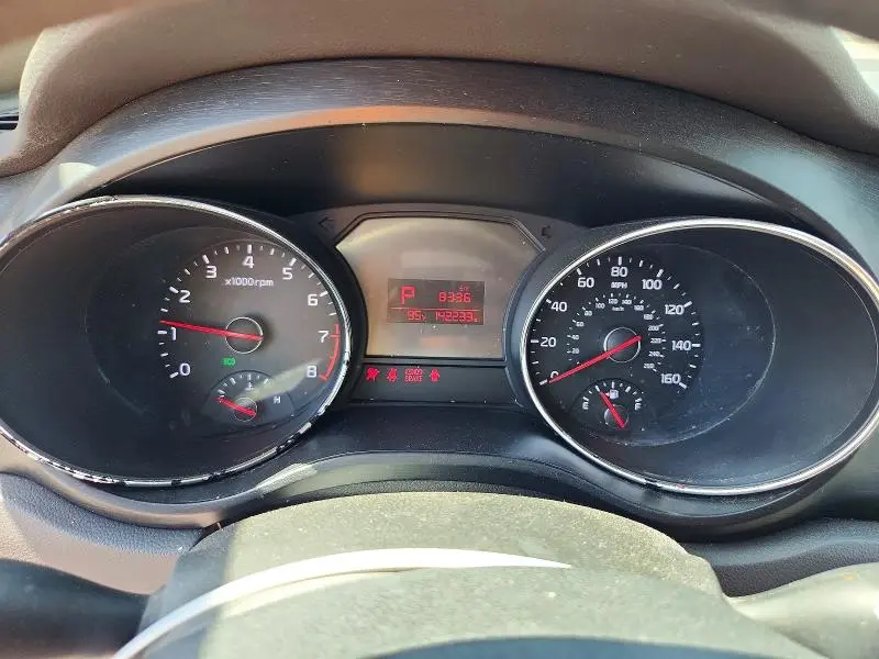 2017 KIA SEDONA LX  