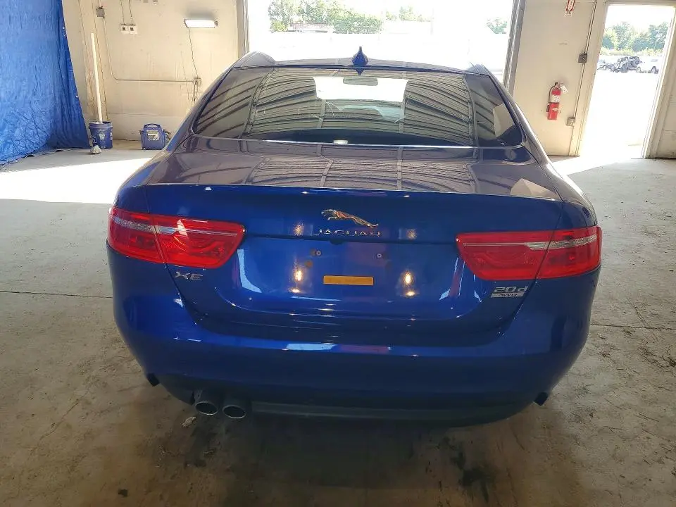 2017 JAGUAR XE PREMIUM  