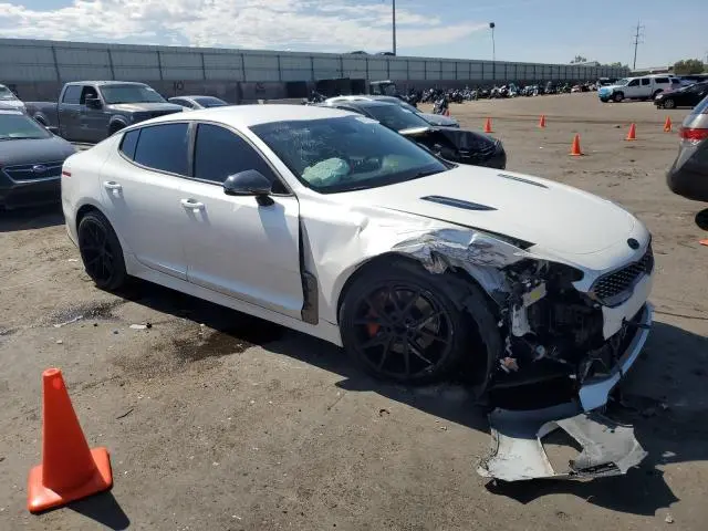 2019 KIA STINGER GT  