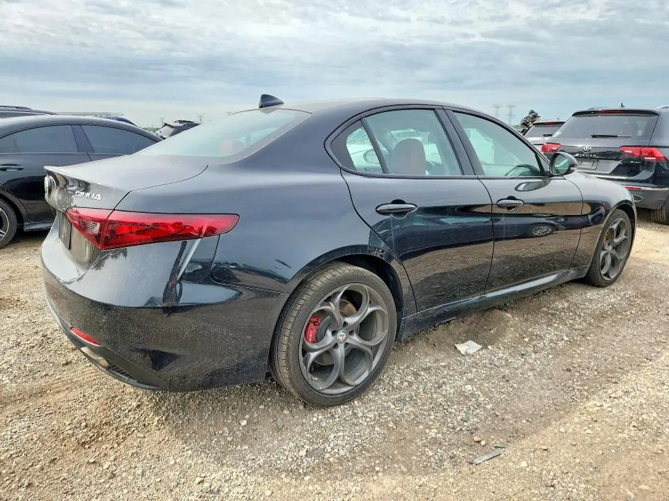2018 ALFA ROMEO GIULIA TI Q4  
