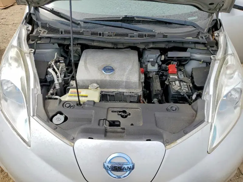 2014 NISSAN LEAF SV  