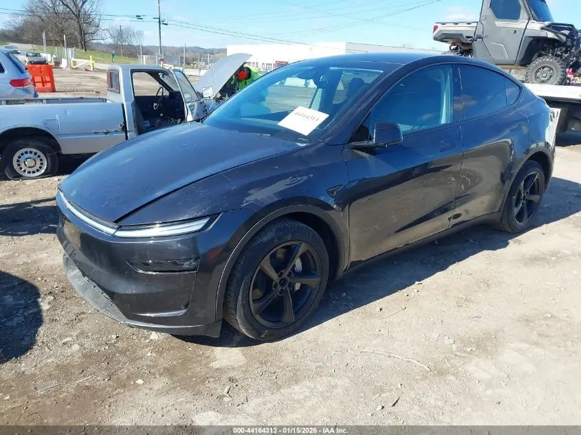 2026 TESLA MODEL Y PREMIUM REAR-WHEEL DRIVE/STANDARD REAR-WHEEL DRIVE