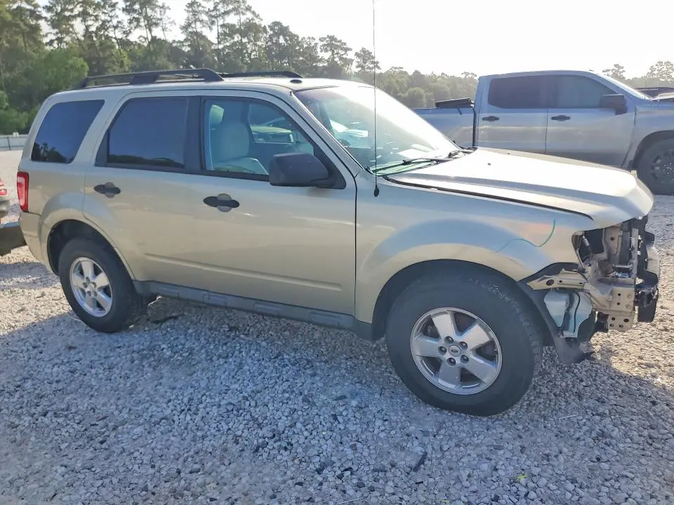 2011 FORD ESCAPE XLT  