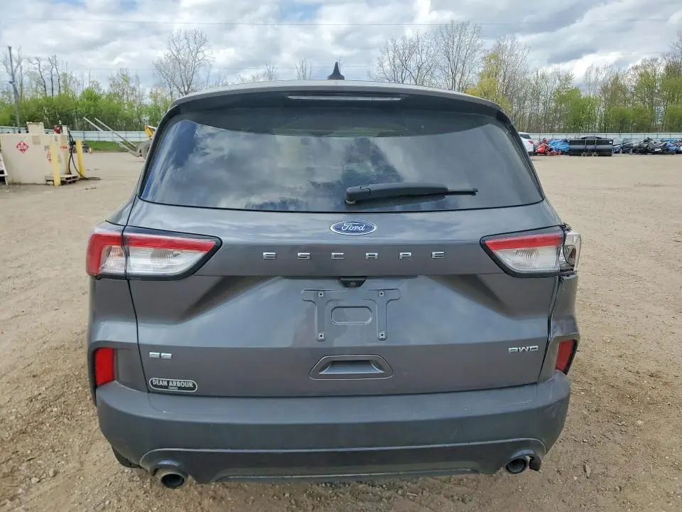 2021 FORD ESCAPE SE  