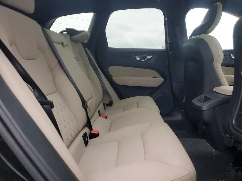 2026 VOLVO XC60 CORE  