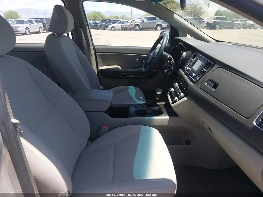 2018 KIA SEDONA L