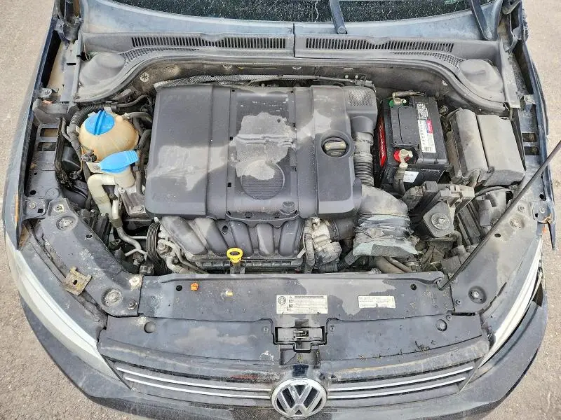 2013 VOLKSWAGEN JETTA SE  