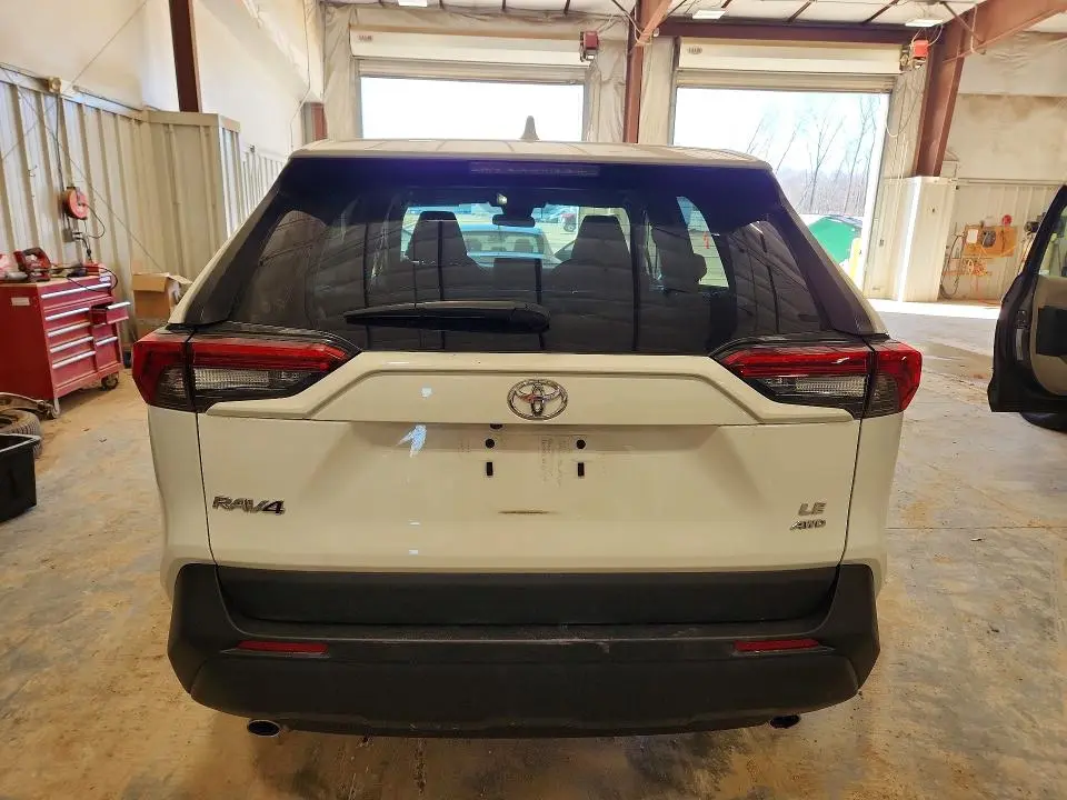2024 TOYOTA RAV4 LE  