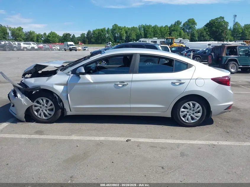 2019 HYUNDAI ELANTRA SE