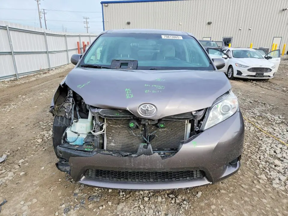 2017 TOYOTA SIENNA LE 8-PASSENGER  