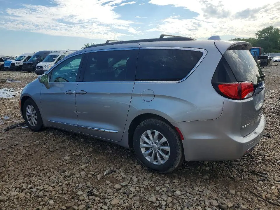 2017 CHRYSLER PACIFICA TOURING L  