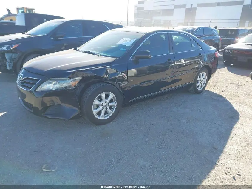2011 TOYOTA CAMRY LE