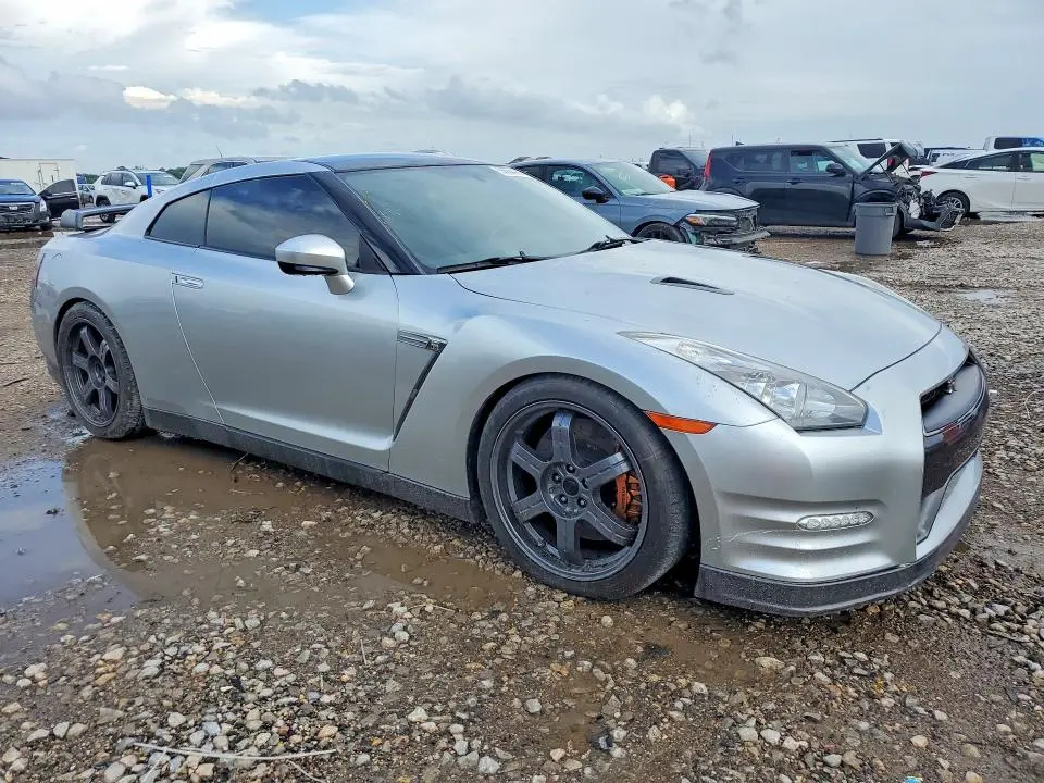 2014 NISSAN GT-R TRACK EDITION  