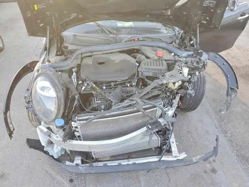 2021 MINI COOPER   