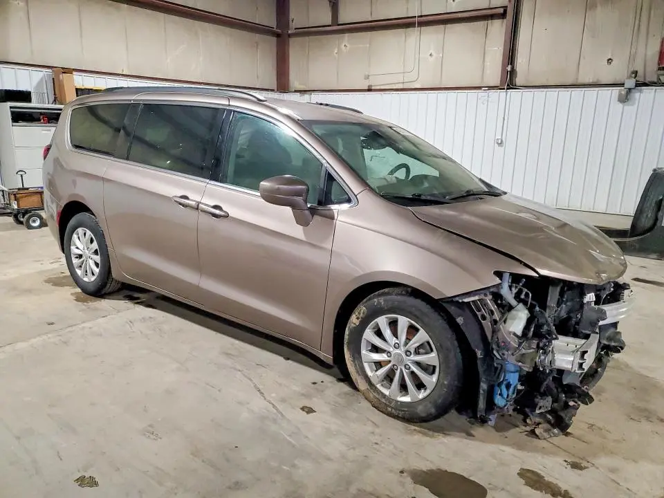 2018 CHRYSLER PACIFICA TOURING PLUS  