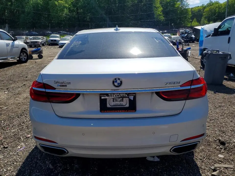 2016 BMW 750 XI  