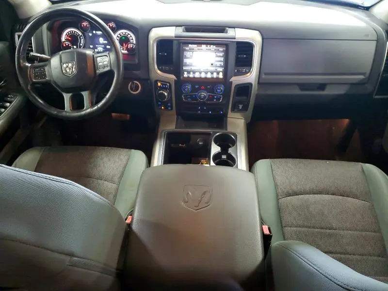 2015 RAM 1500 SLT  