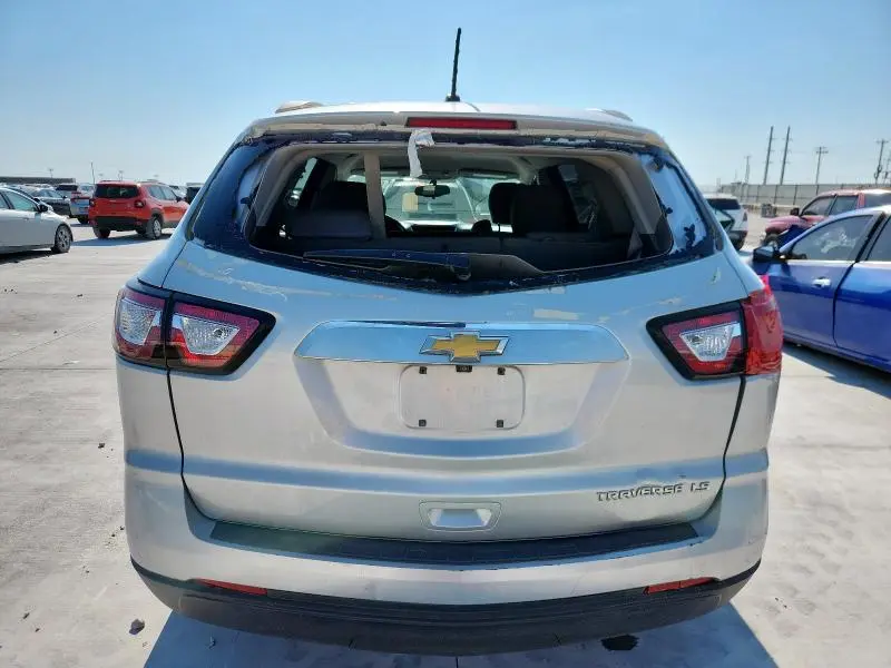 2014 CHEVROLET TRAVERSE LS  