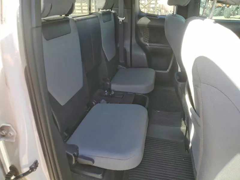 2017 TOYOTA TACOMA SR5 V6  