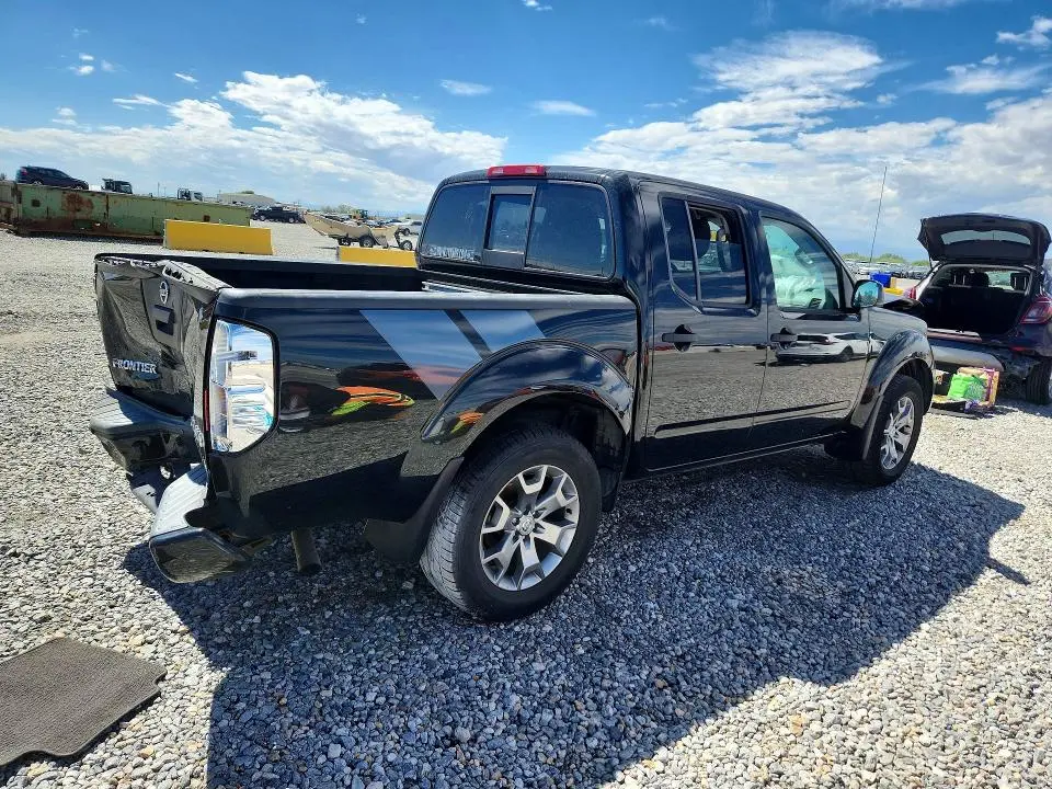2021 NISSAN FRONTIER SV  
